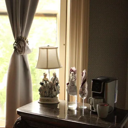 Henderson Castle Inn Kalamazoo Room photo