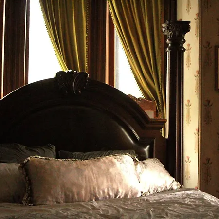 Henderson Castle Inn Kalamazoo Room photo
