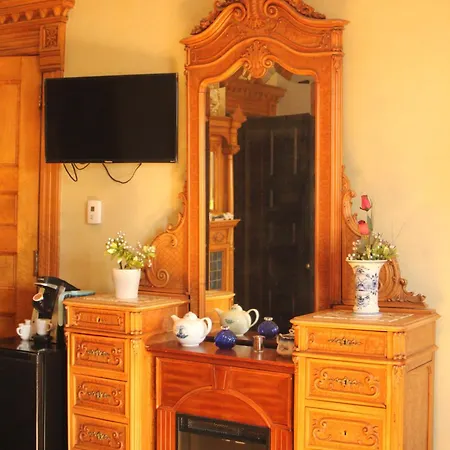Henderson Castle Inn Kalamazoo Room photo