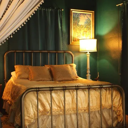 Henderson Castle Inn Kalamazoo Room photo