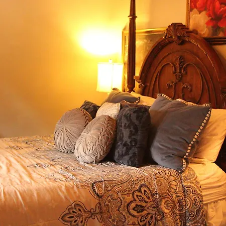 Henderson Castle Inn Kalamazoo Room photo