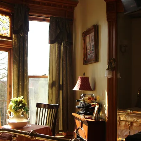 Henderson Castle Inn Kalamazoo Room photo