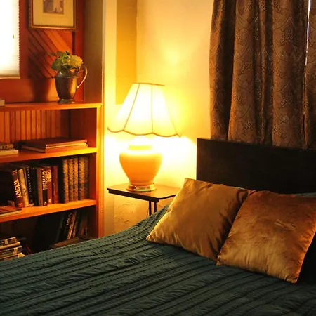 Henderson Castle Inn Kalamazoo Room photo